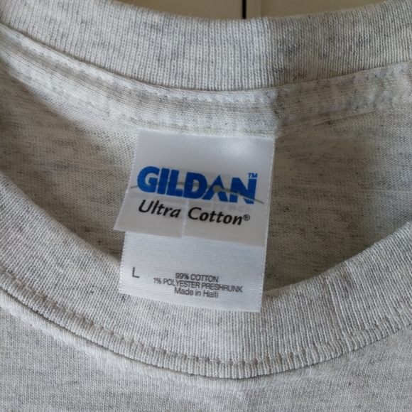 😀 GILDAN T-Shirt Unisex Size (L) NWOT New, Never Worn - Picture 2 of 3